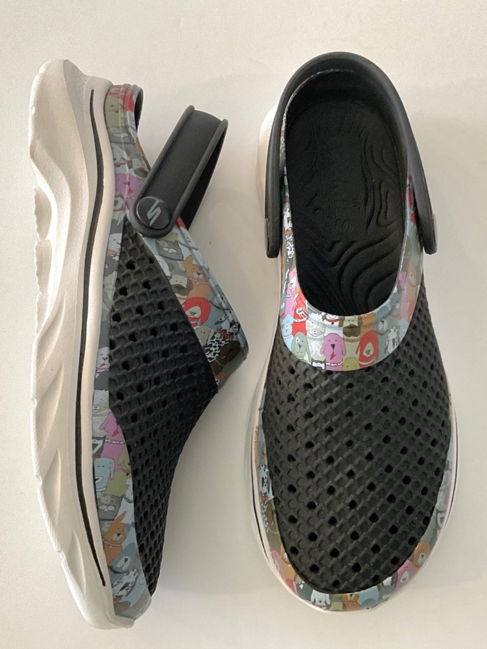 SKECHERS Women's Foamies GO WALK 7 - Puppy Party Clogs Size 7
